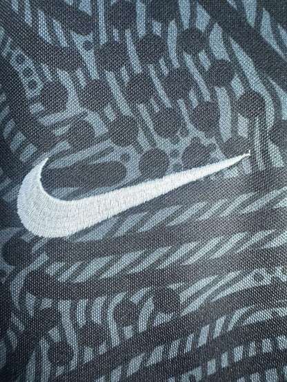 Liverpool 2020/21 Black Retro Goalkeeper Jersey - detail view
