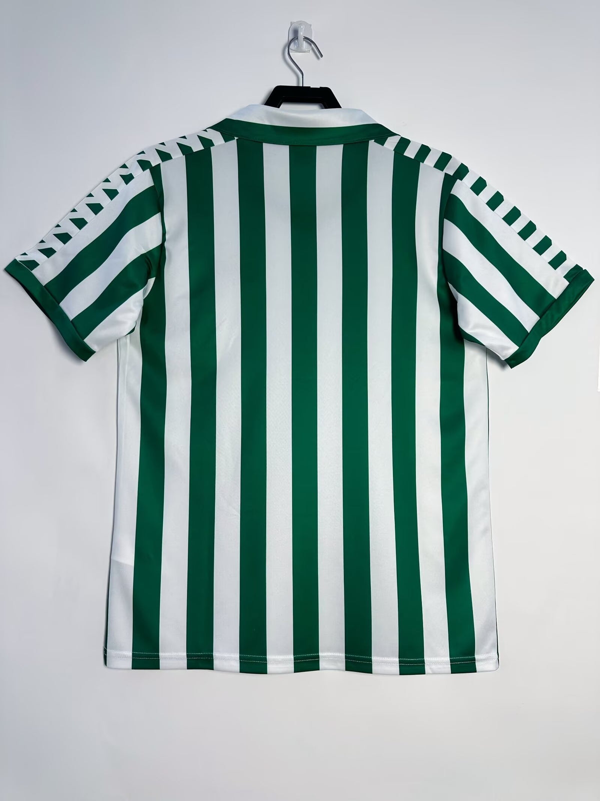 Real Betis 1982/85 Home Retro Jersey - back view