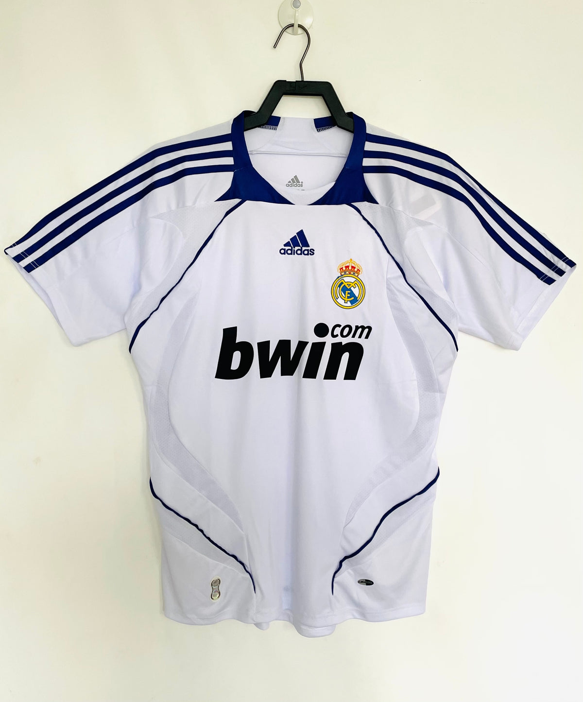 Real Madrid 2007/08 Home Retro Jersey - front view