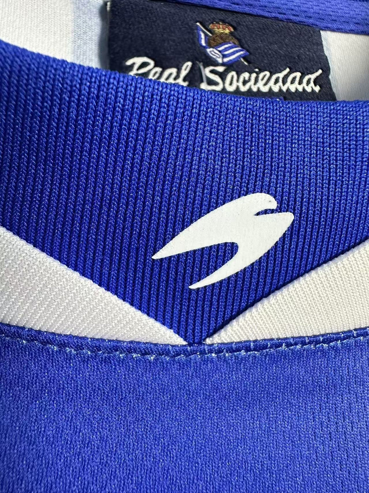 Real Sociedad 2002/03 Home Retro Jersey - detail view