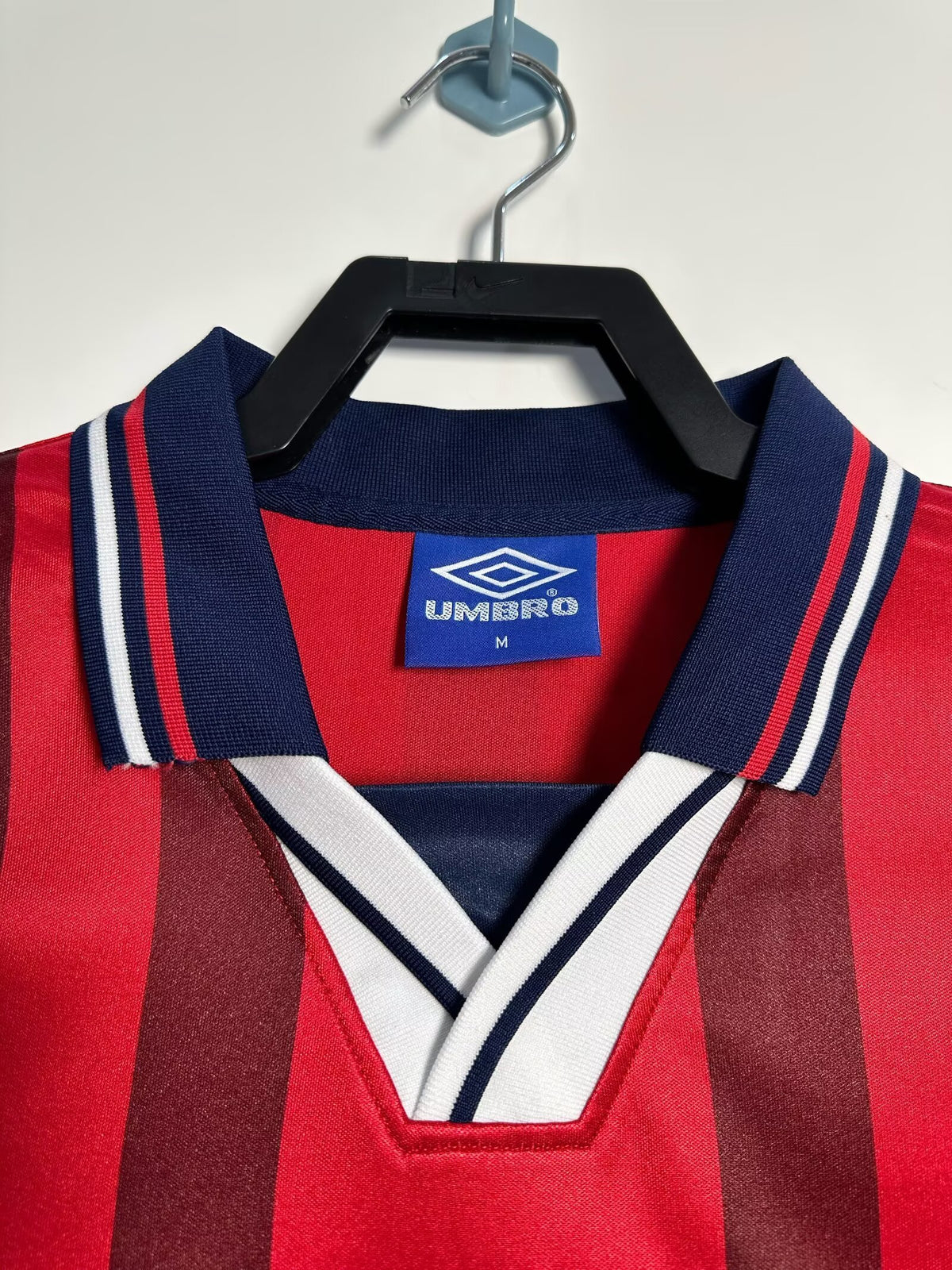 England 1998 Away Retro Jersey - front view