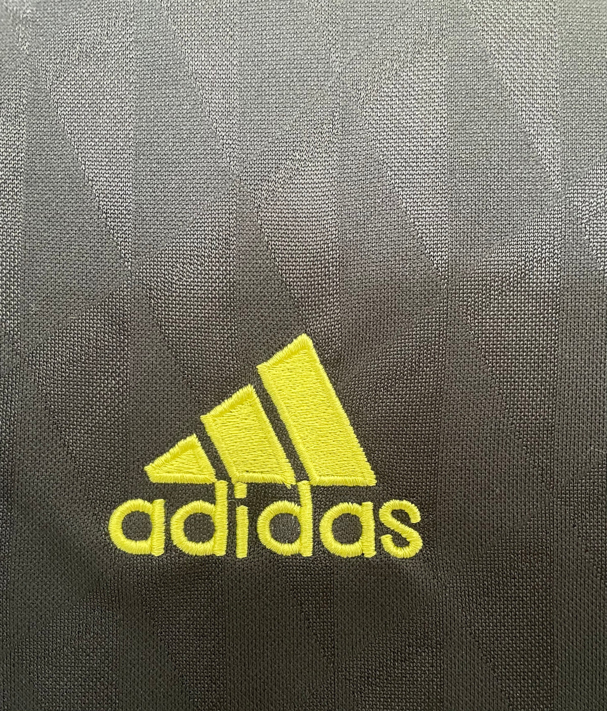 Liverpool 2010/11 Third Retro Jersey - detail view