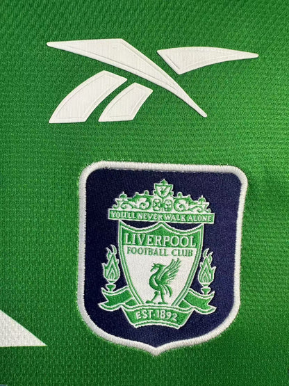 Liverpool 1999/00 Away Retro Jersey - detail view
