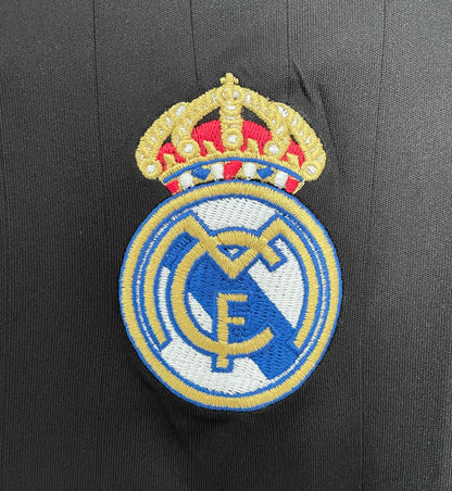 Real Madrid 2006/07 Third Long Sleeve Black Retro Jersey - detail view