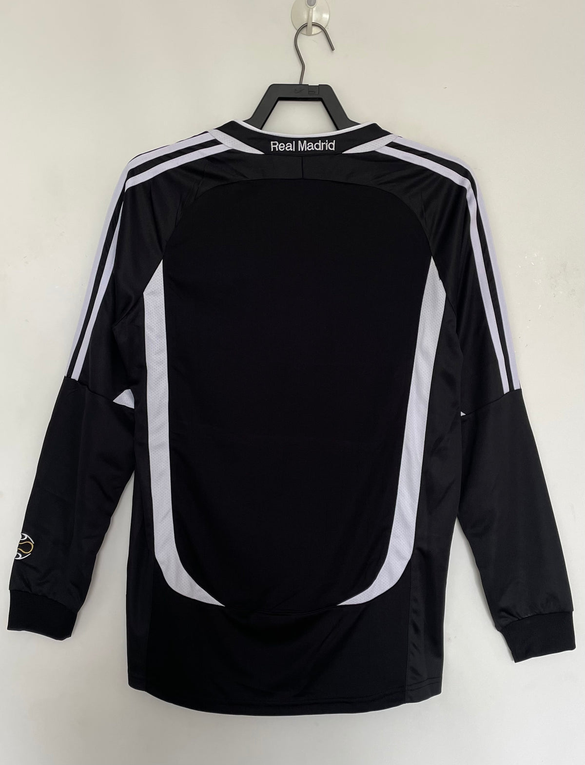 Real Madrid 2006/07 Third Long Sleeve Black Retro Jersey - back view