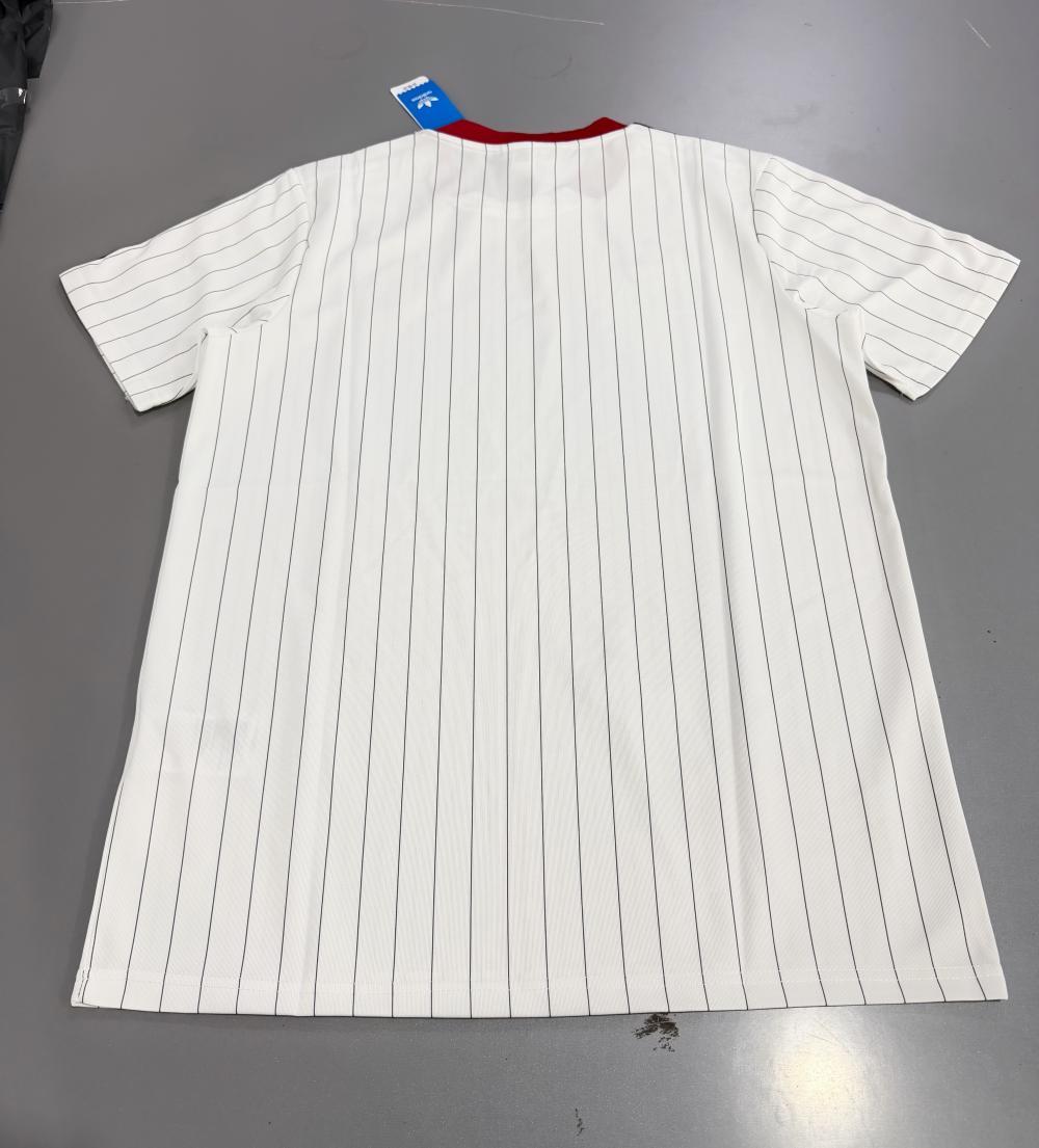 Manchester United 2025/26 White Red Three-Stripe Trim Retro T-Shirt - back view