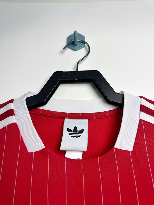 Manchester United 2025/26 Red Retro T-Shirt - front view