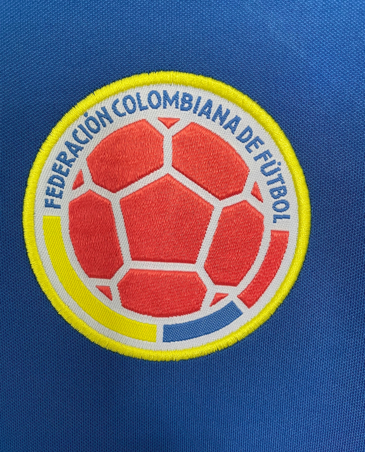 Colombia 1998 Away Retro Jersey - detail view