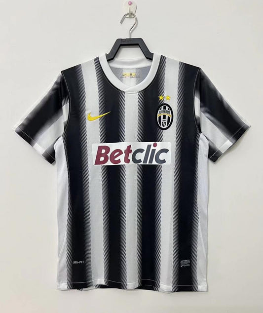 Juventus 2011/12 Home Retro Jersey - front view