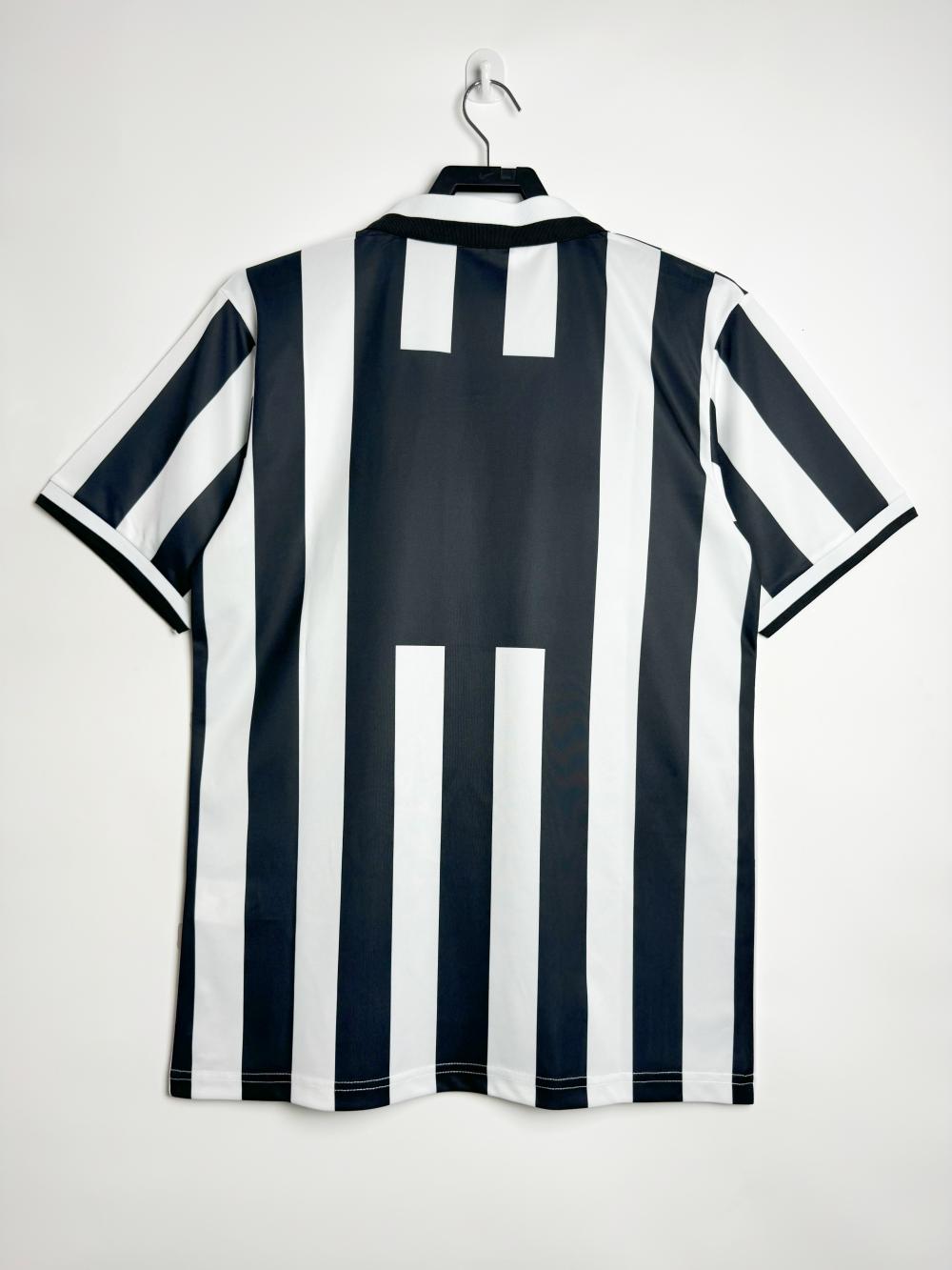 Juventus 1995/97 Home Retro Jersey - back view
