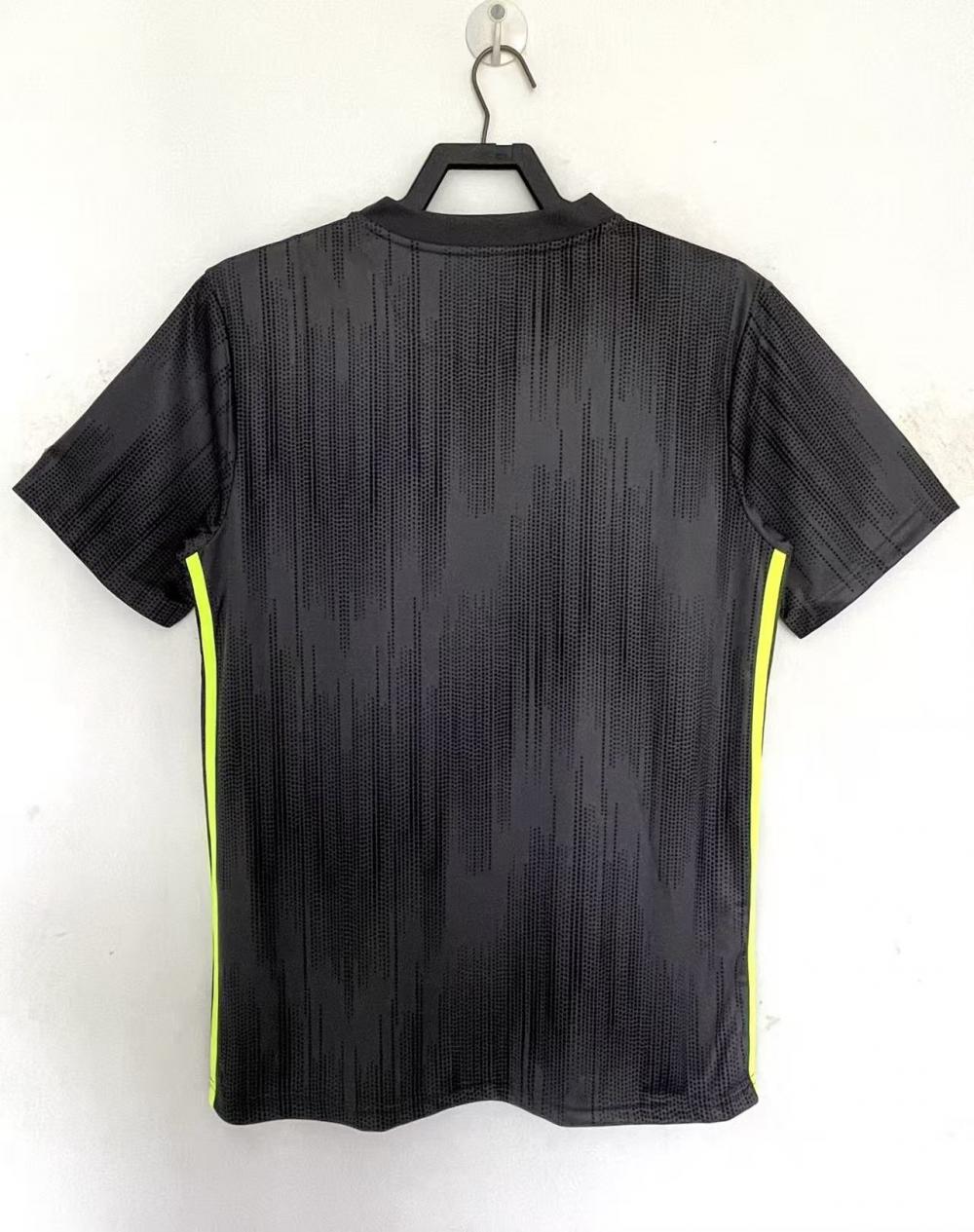 Juventus 2018/19 Third Retro Jersey - back view