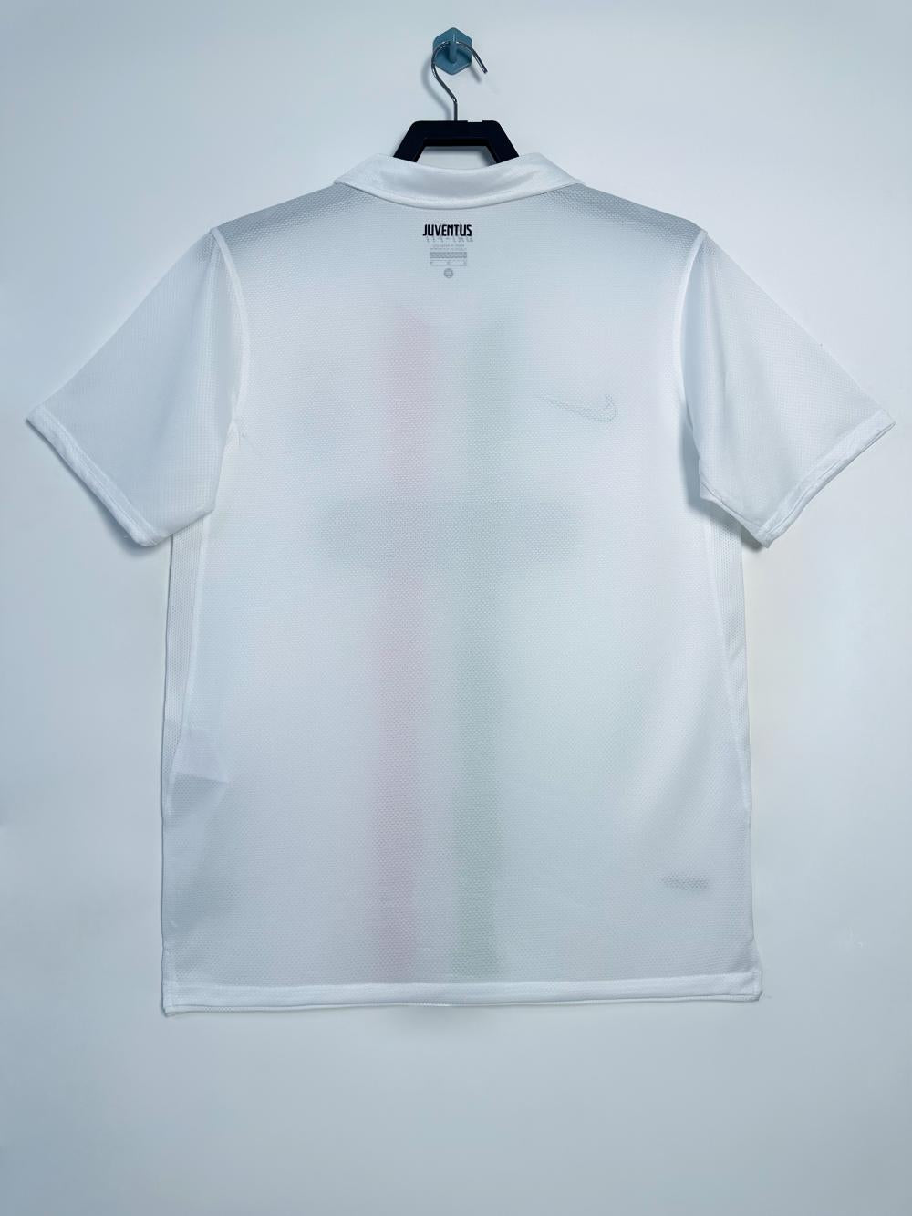 Juventus 2010/11 Away Retro Jersey - back view