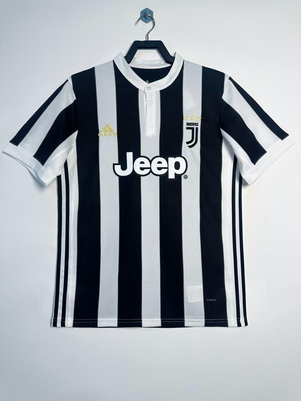Juventus 2017/18 Home Retro Jersey - front view