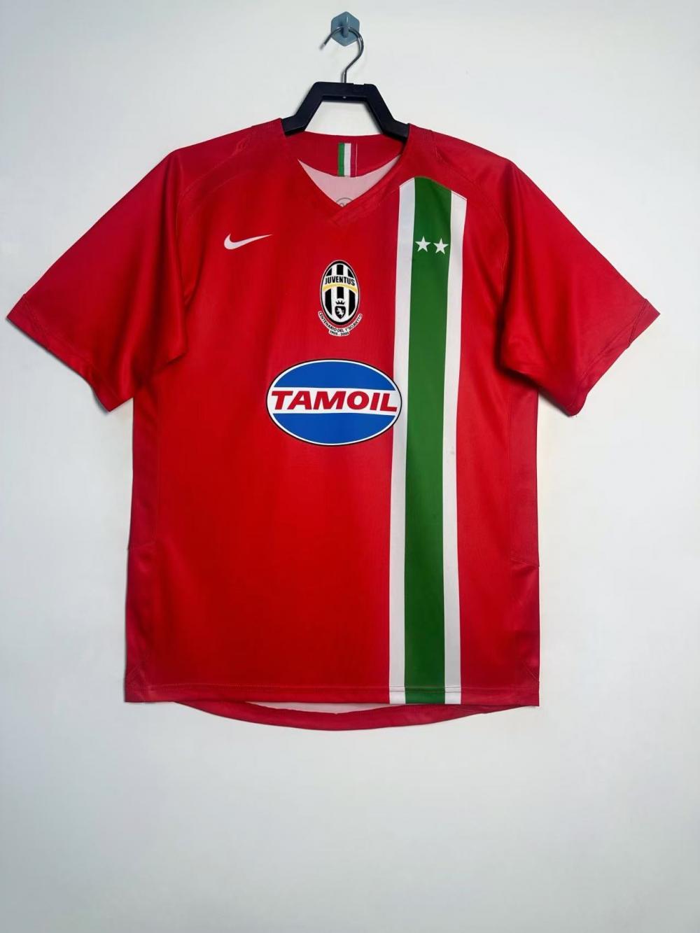 Juventus 2005/06 Away Retro Jersey - front view