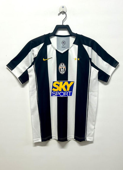 Juventus 2004/05 Home Retro Jersey - front view