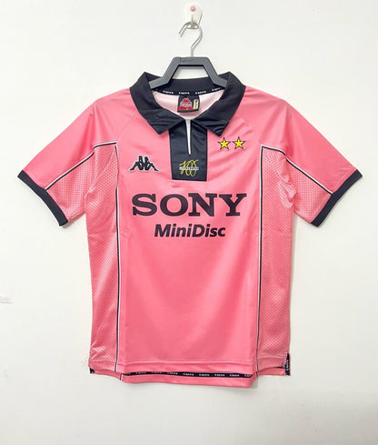Juventus 1997/98 Away Retro Jersey - front view