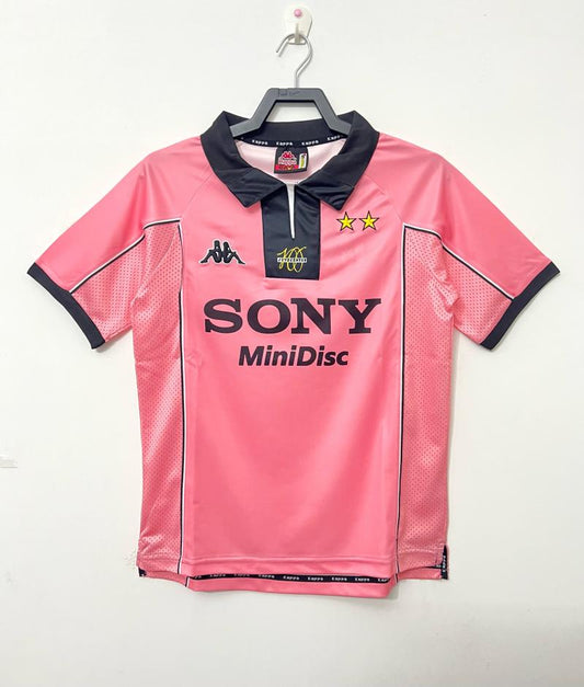 Juventus 1997/98 Away Retro Jersey - front view