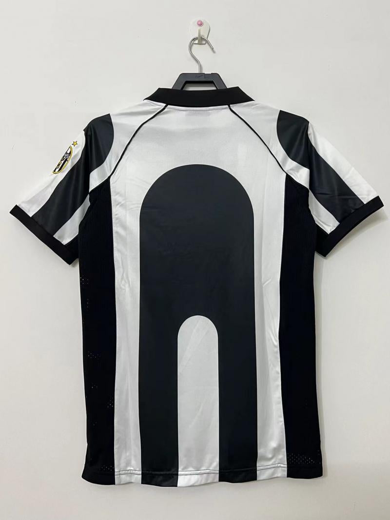 Juventus 1997/98 Home Retro Jersey - back view