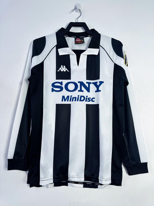 Juventus 1997/98 Home Long Sleeve Retro Jersey - front view