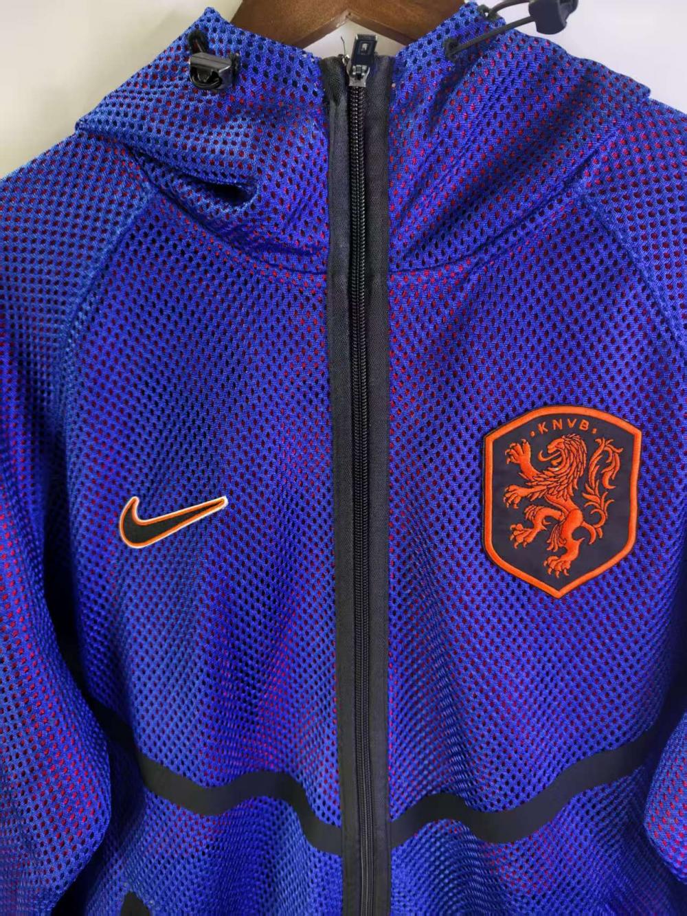 Netherlands 2026 Reversible Walkout Top - Blue/Red - detail view