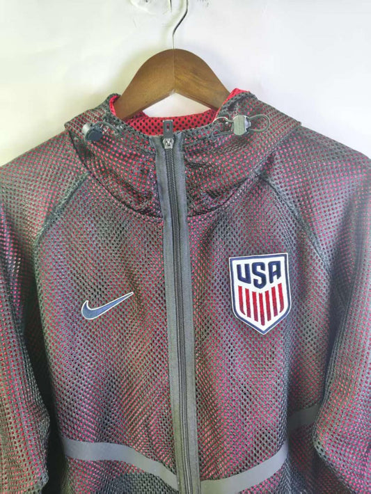 United States 2026 Reversible Walkout Top - Black/Red (247950041) - front view