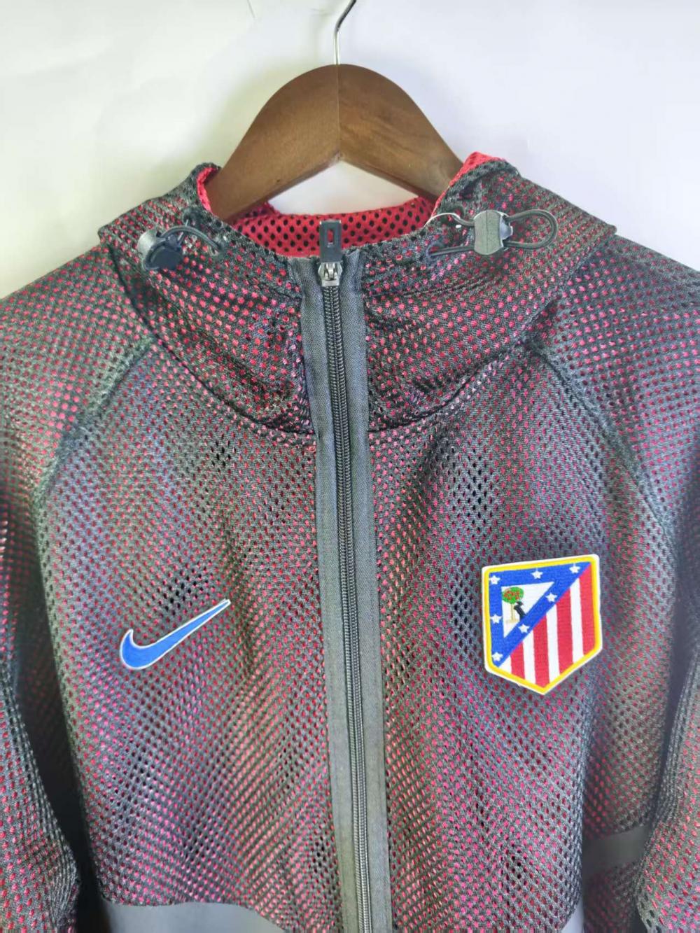 Atletico Madrid 2026 Reversible Walkout Top - Black/Red - detail view