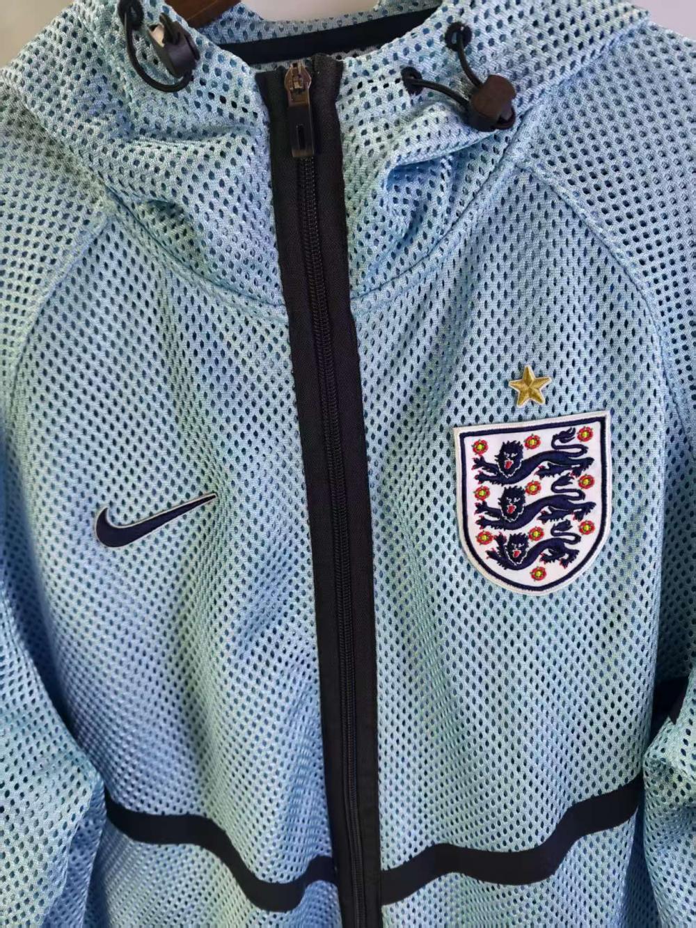 England 2026 Walkout Top - Light Blue - detail view