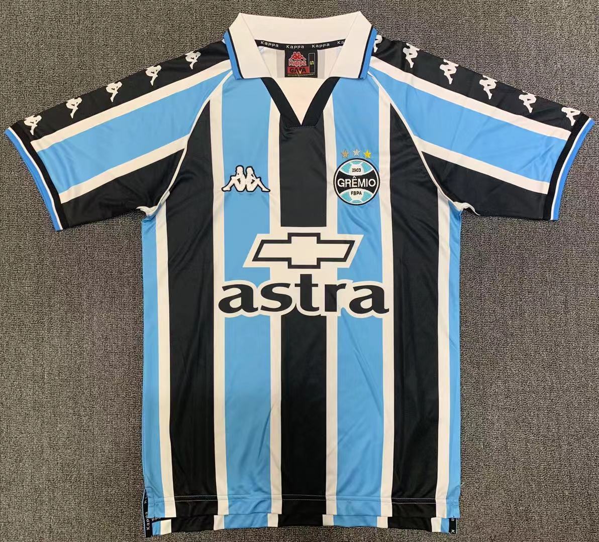 Gremio Home Retro Jersey - front view