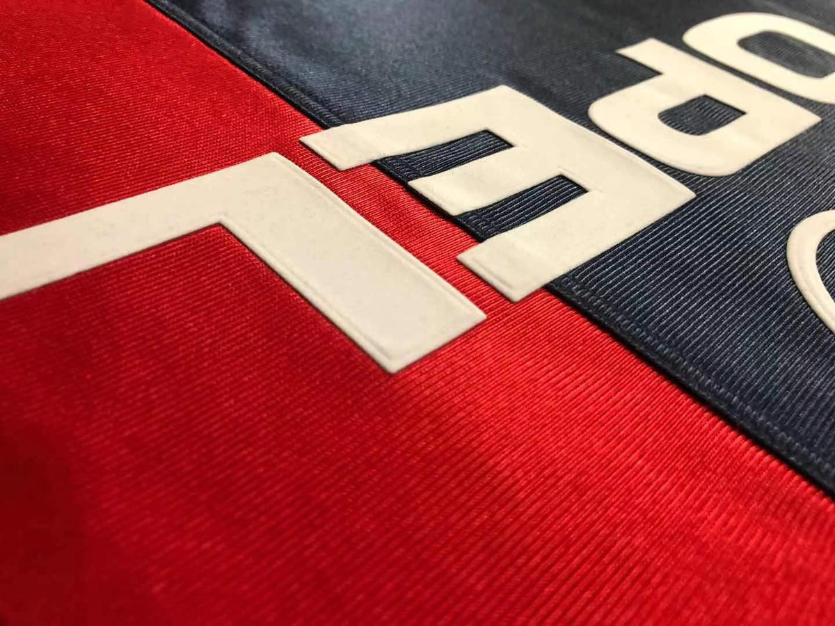Paris Saint-Germain 2001/02 Home Retro Jersey - detail view