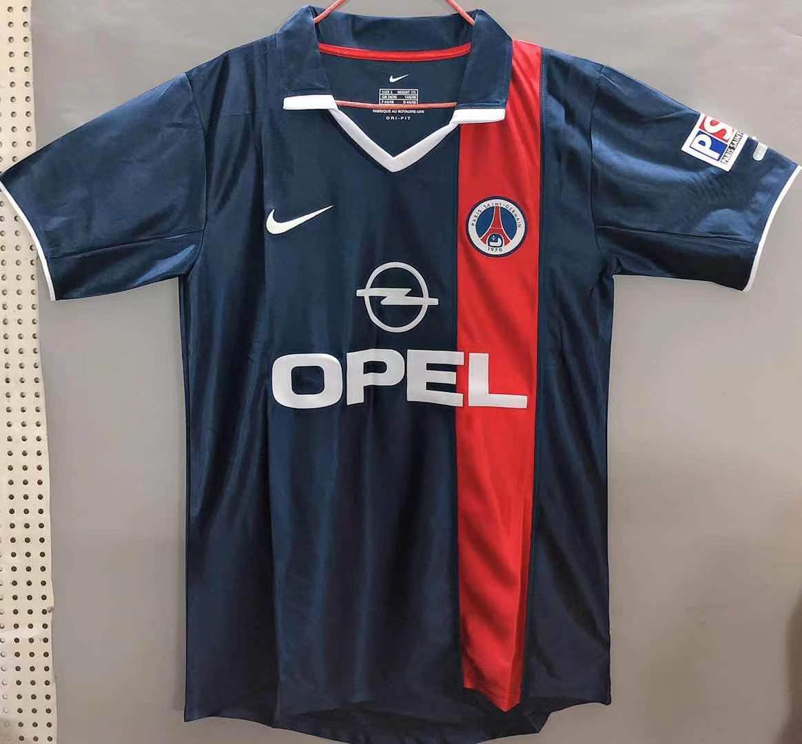 Paris Saint-Germain 2001/02 Home Retro Jersey - front view