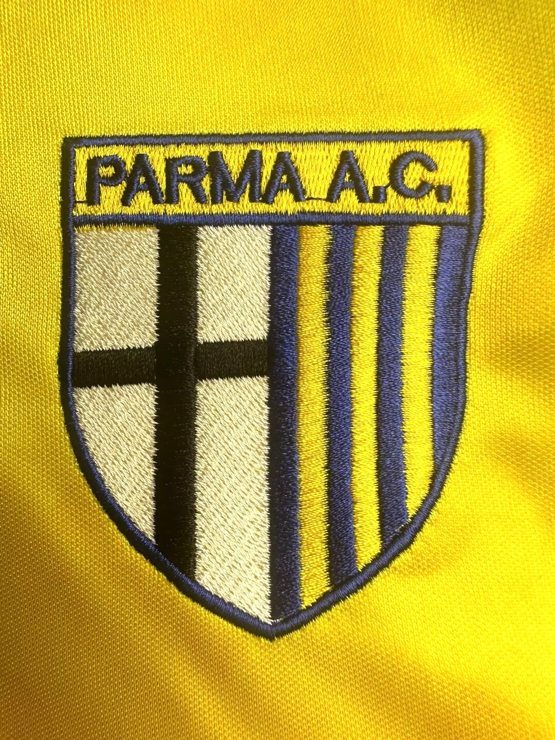 Parma 1995/97 Yellow Retro Jersey - detail view
